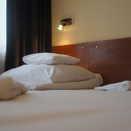 Nu Hotel Łódź Exteriör bild