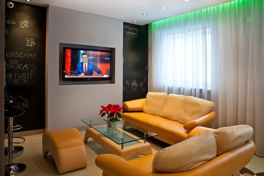 Nu Hotel Łódź Exteriör bild