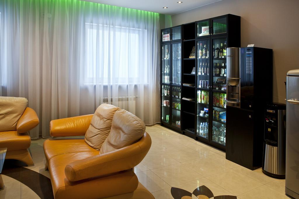 Nu Hotel Łódź Exteriör bild