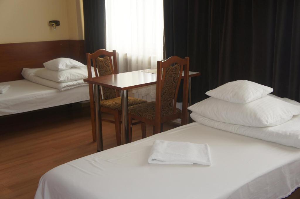 Nu Hotel Łódź Exteriör bild
